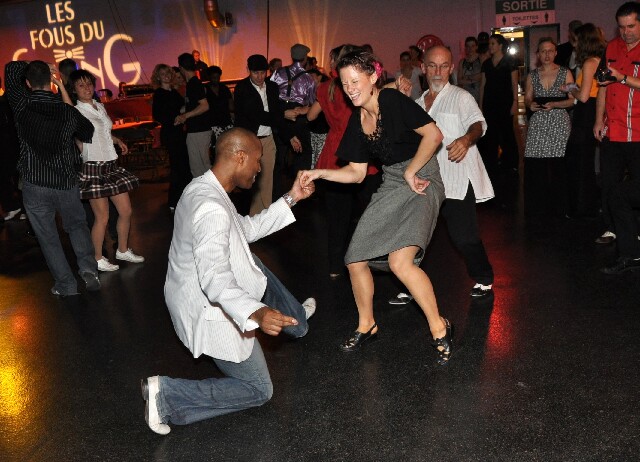 min 2008 11 08 fous swing 384